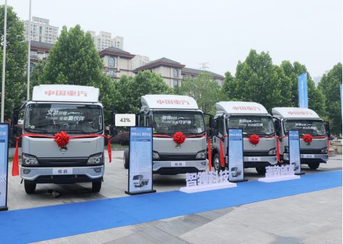 豪沃TH7燃气车：省钱又省心，见证与卡友的长情相伴