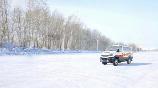 冰雪征途，越野越行——开着依维柯欧霸·山海去“冬游”